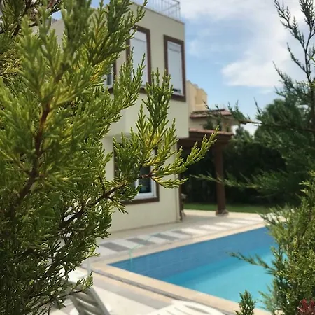 Sade Tatil Evleri Villa *